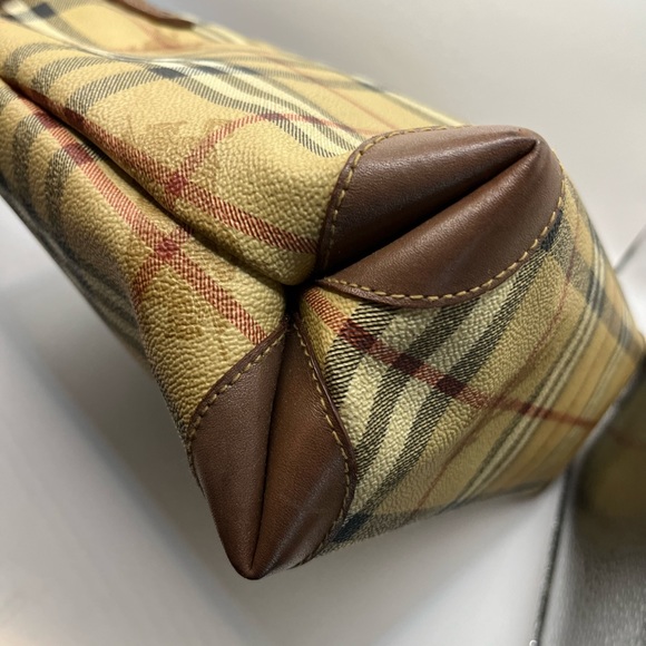 BURBERRY TOTE - Picture 6 of 11